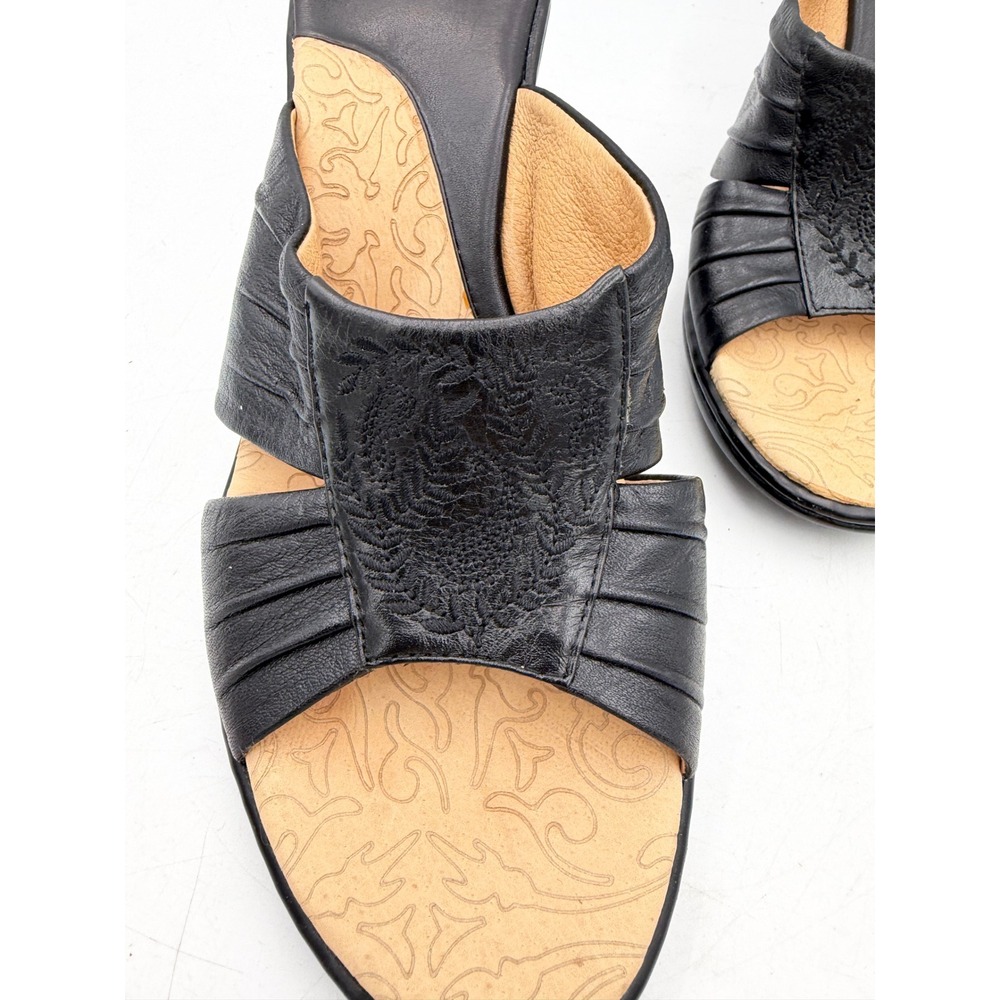 Sofft Slide Sandals Black Leather Embroidered Kitten Heel Women 10M Noel Comfort - Picture 3 of 9